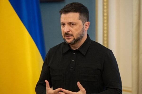 Зеленський у Парижі запросив у партнерів 300 ракет до Patriot на зиму