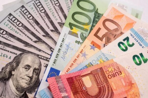 НБУ затвердив курс на 15 липня: долар 44,88, євро 51,19 гривні