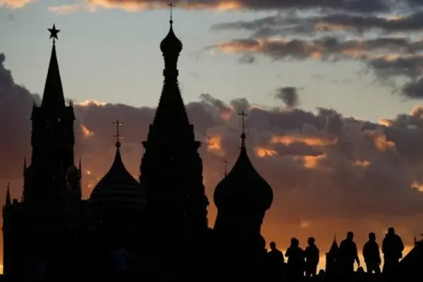 Хто і як озвучив сценарій РФ з українськими дронами по Балтії: ролі та посади