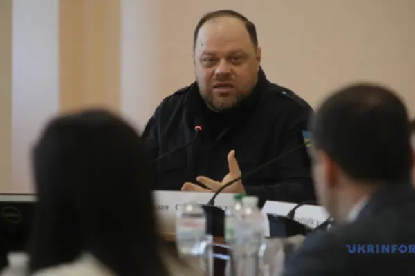 Президент своїм указом закріпив за Стефанчуком статус посла