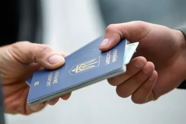 Андрій Демченко та ДПСУ: хто встановлює правила перевірки жінок на кордоні