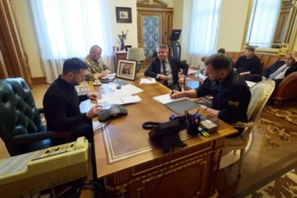 Зеленський і Макрон за результатами розмови домовилися про французькі ракети та обладнання