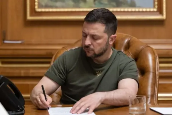 Підписання закону про кримінальну відповідальність за шахрайські кол-центри: що відомо
