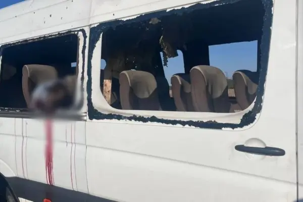 Російський БпЛА вдарив по автобусу на Нікопольщині: дані ОВА